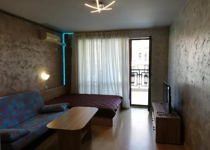 Lovely In A Complex With A Pool By Flat Mаnаger Apartament